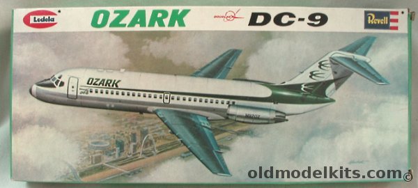 Revell 1/120 Douglas DC-9 Ozark Airlines, H247 plastic model kit